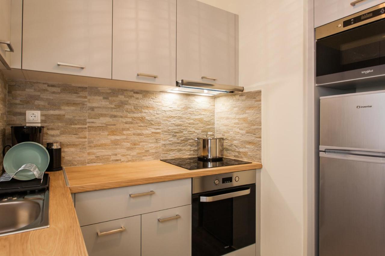 Lovely Renovated Apartment Walk To Acropolis Афины Экстерьер фото