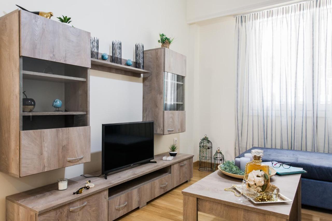 Lovely Renovated Apartment Walk To Acropolis Афины Экстерьер фото