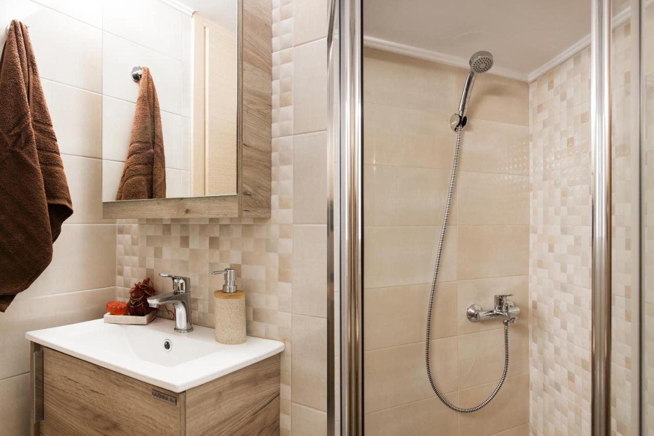 Lovely Renovated Apartment Walk To Acropolis Афины Экстерьер фото
