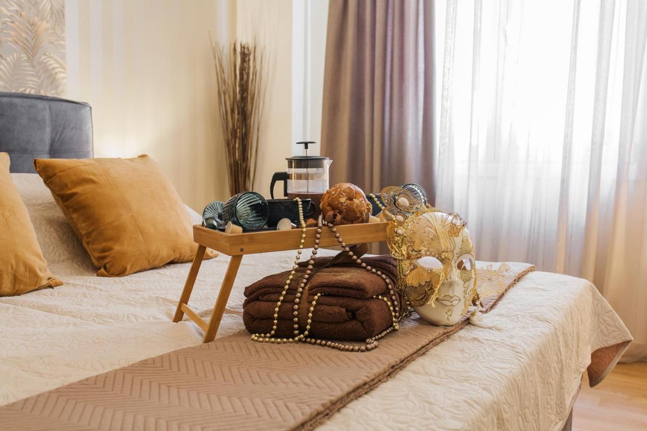 Lovely Renovated Apartment Walk To Acropolis Афины Экстерьер фото