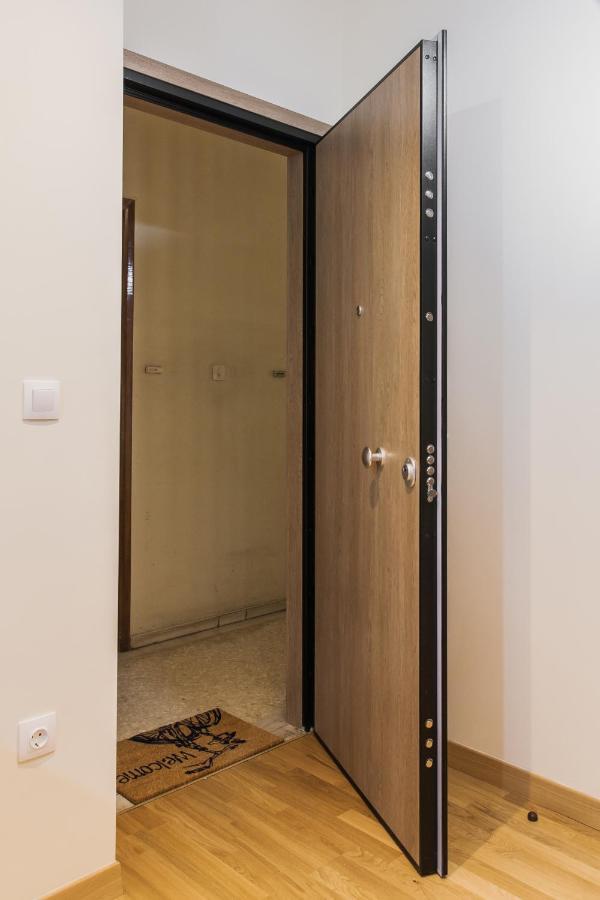 Lovely Renovated Apartment Walk To Acropolis Афины Экстерьер фото